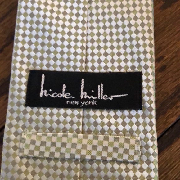 Nicole Miller tie - Picture 3 of 3